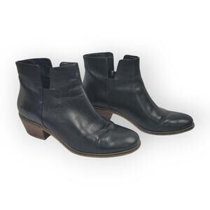 Cole Haan Abbot Black Leather Heeled Ankle Booties Boots Size 9.5 C D44240 Goth